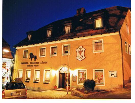 Landgasthof Zum Goldenen Loewen Moosbach  Exterior photo